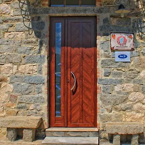 Melograno , Triei Italia